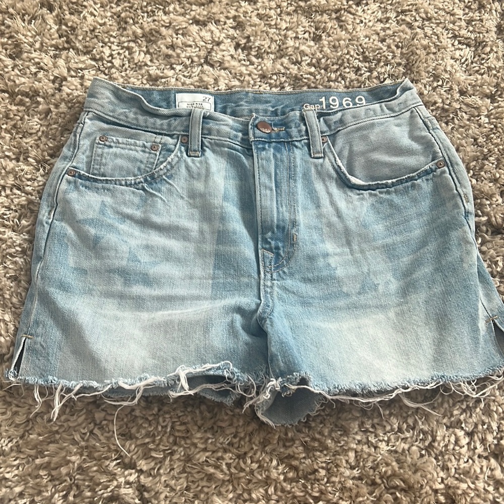 My mom loveddd these jean shorts!  They were her fav but got too small for her!